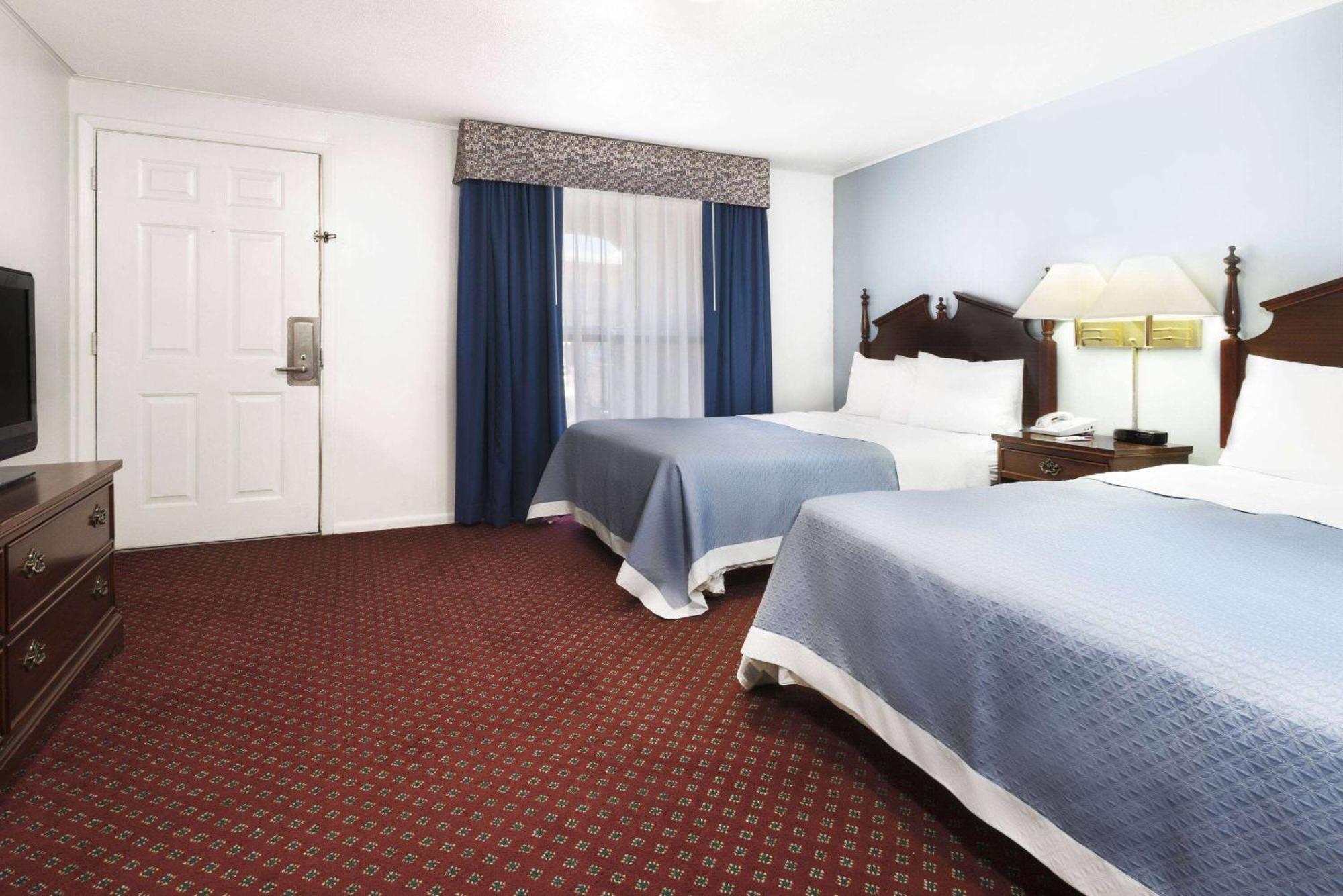 Travelodge By Wyndham Las Vegas Nm Экстерьер фото